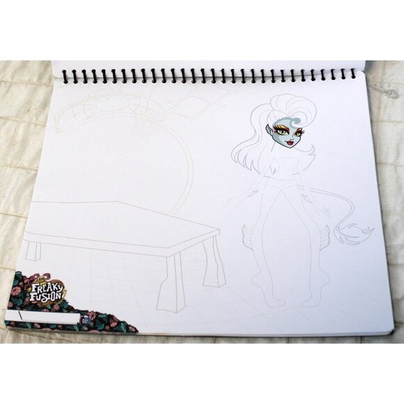 Monster High Freaky Fusion Sketch Portfolio Kit Book Fashion Design Art Stickers - Picture 11 of 11